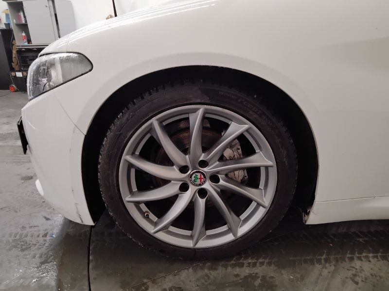 GuidiCar - ALFA ROMEO Giulia 2018 Giulia 2.2 t Super 180cv auto Usato